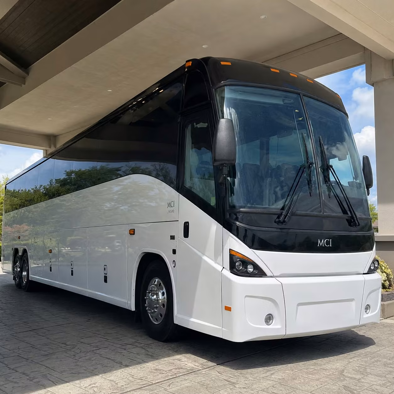 choose the right brooklyn employee transportation package for your team